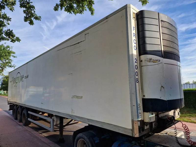 Montracon C112747 / CARRIER - Semi-remorque frigorifique: photos 1 Montracon C112747 / CARRIER - Semi-remorque frigorifique: photos 1