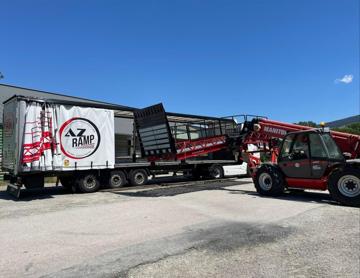 Loading Ramp with with hydraulic tilting bridge - AZ RAMP - STAR- 8T. 8 ton capacity - Rampe de chargement: photos 5 Loading Ramp with with hydraulic tilting bridge - AZ RAMP - STAR- 8T. 8 ton capacity - Rampe de chargement: photos 5