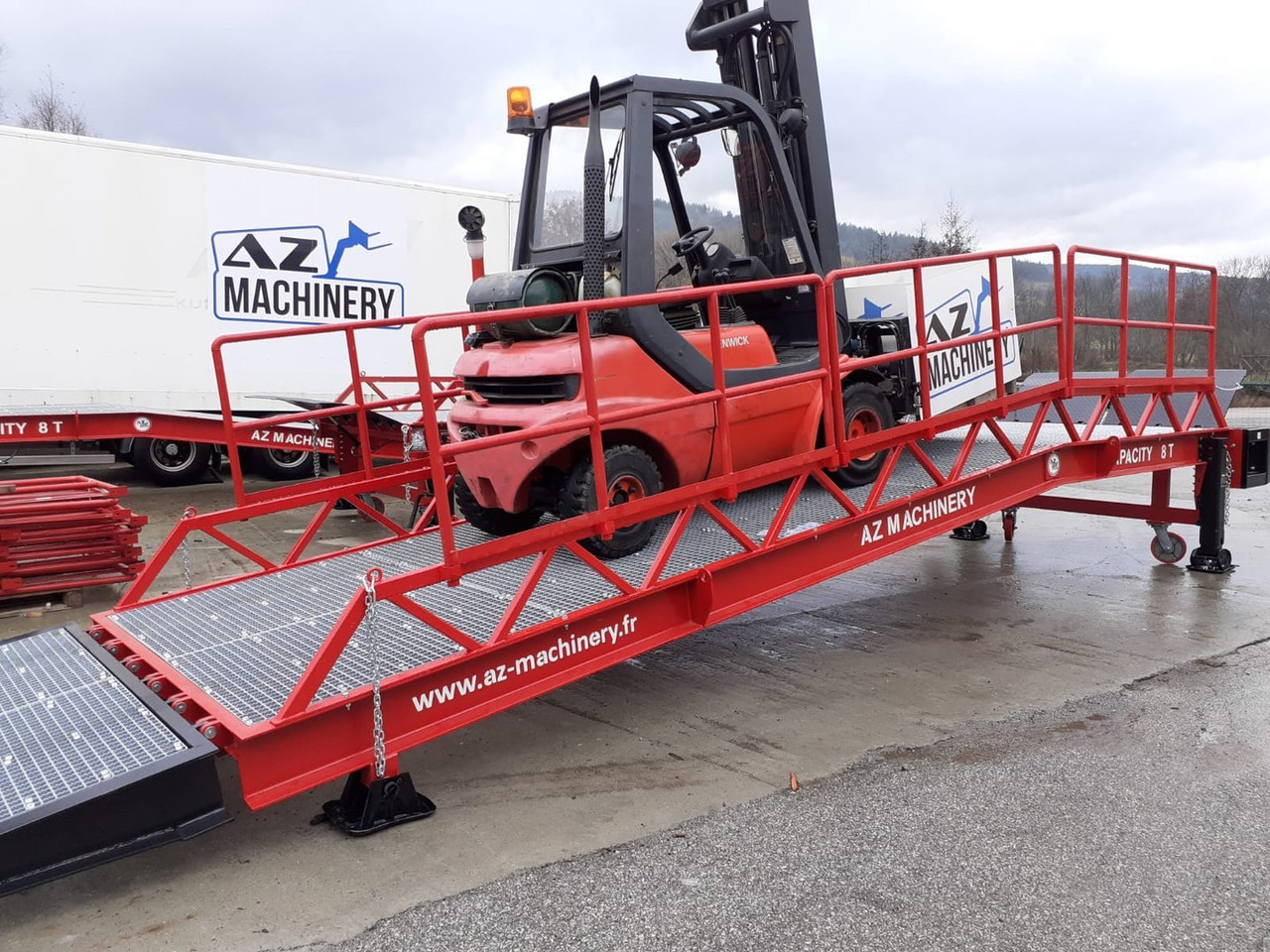 Rampe de chargement neuf Loading Ramp with with hydraulic tilting bridge -  AZ RAMP - STAR-RL- 15T. 15 ton capacity: photos 8
