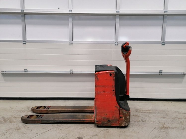 Used Electric Pallet Truck-Fenwick-T16 - Transpalette: photos 2 Used Electric Pallet Truck-Fenwick-T16 - Transpalette: photos 2