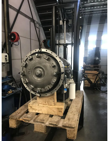 Volvo PT1563 22688 - Boîte de vitesse pour Tombereau articulé: photos 4 Volvo PT1563 22688 - Boîte de vitesse pour Tombereau articulé: photos 4