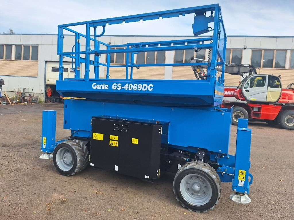 Genie GS-4069 DC - Nacelle ciseaux: photos 5 Genie GS-4069 DC - Nacelle ciseaux: photos 5