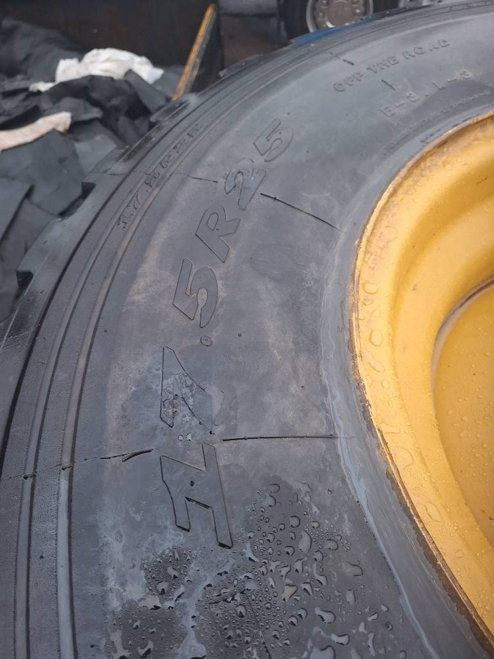 Pneu pour Engins de chantier Maxam 17.5R25 4kpl renkaat: photos 7 Pneu pour Engins de chantier Maxam 17.5R25 4kpl renkaat: photos 7