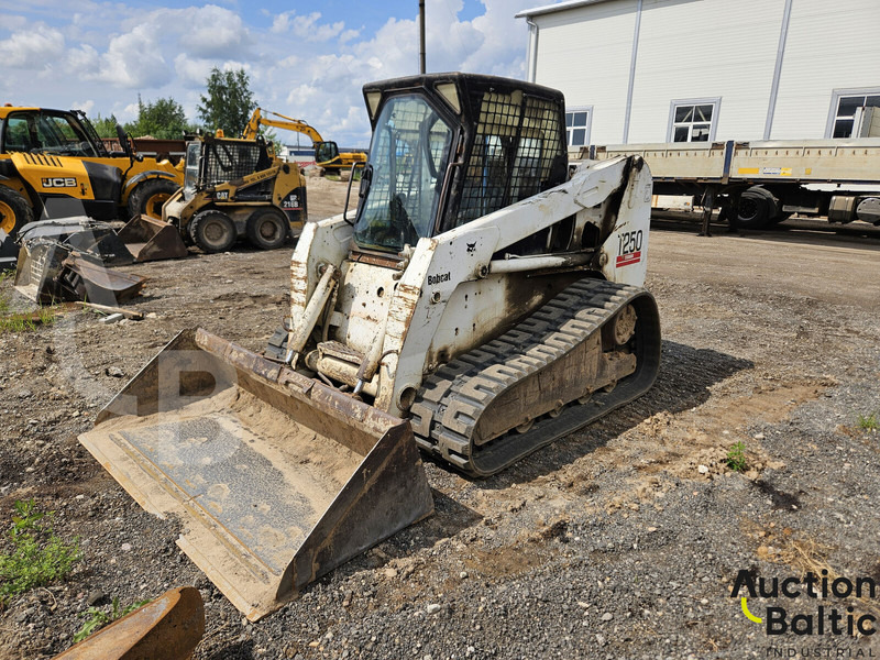 Bobcat T 250 - Chargeuse sur chenilles: photos 1 Bobcat T 250 - Chargeuse sur chenilles: photos 1