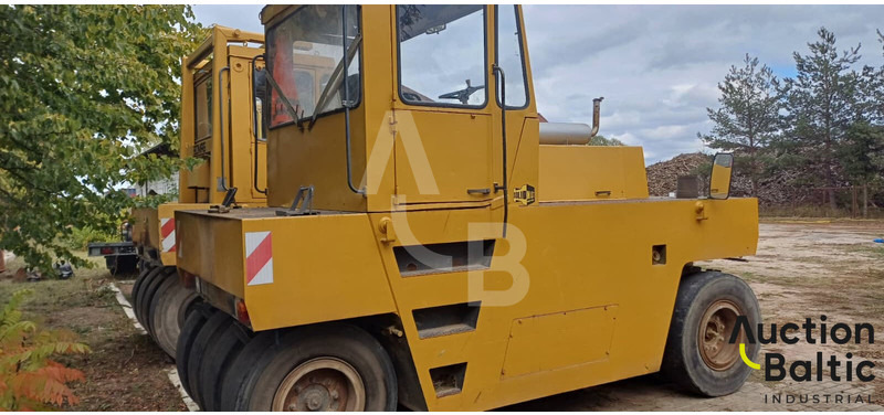 Bomag BW 16 R - Compacteur à pneus: photos 3 Bomag BW 16 R - Compacteur à pneus: photos 3