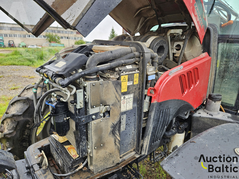 Tracteur agricole Case IH Farmall 105 A: photos 10