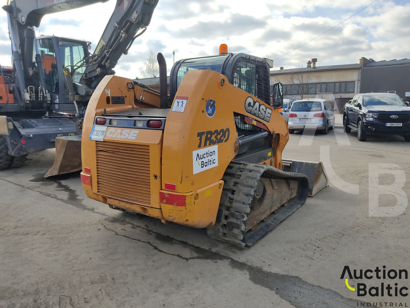 Case TR 320 - Chargeuse sur chenilles: photos 3 Case TR 320 - Chargeuse sur chenilles: photos 3