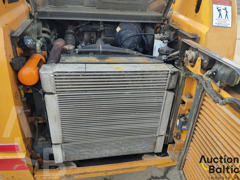 Chargeuse sur chenilles Case TR 320: photos 18