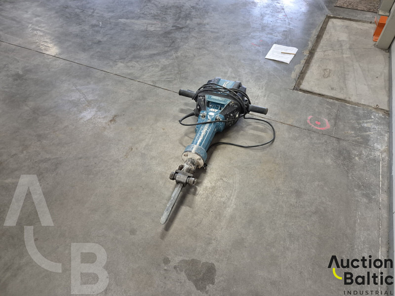 Makita HM1812 - Engins de chantier: photos 2 Makita HM1812 - Engins de chantier: photos 2