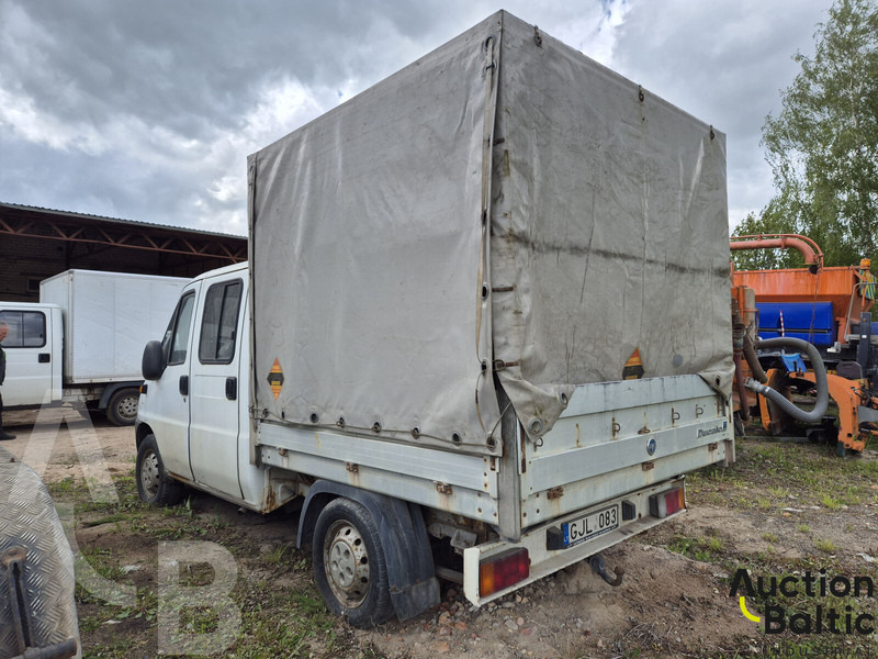 Fiat Ducato - Utilitaire plateau baché: photos 3 Fiat Ducato - Utilitaire plateau baché: photos 3