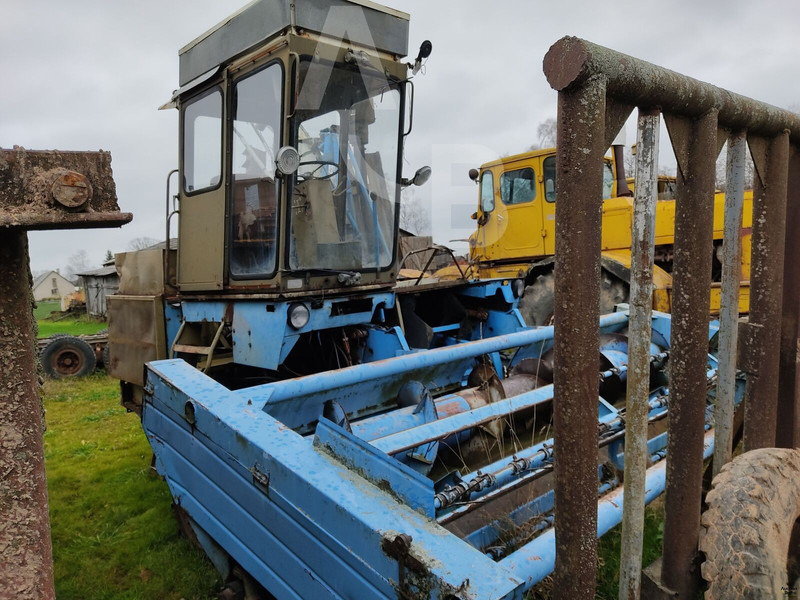 Fortschritt E 281 - Ensileuse: photos 4 Fortschritt E 281 - Ensileuse: photos 4