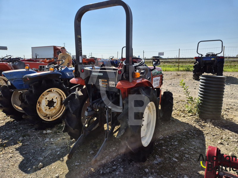 Hitachi CTX20 - Tracteur agricole: photos 4 Hitachi CTX20 - Tracteur agricole: photos 4