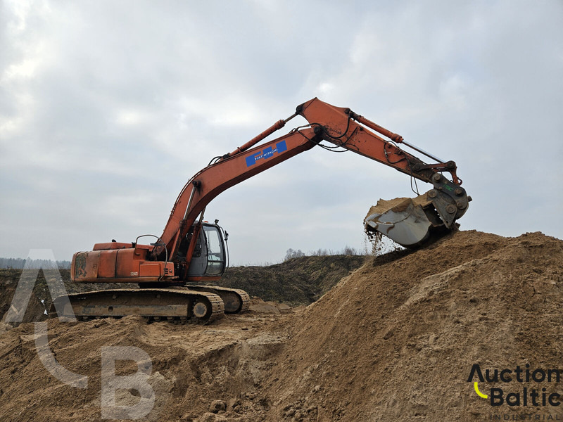 Hitachi EX 215 - Pelle sur chenille: photos 1 Hitachi EX 215 - Pelle sur chenille: photos 1