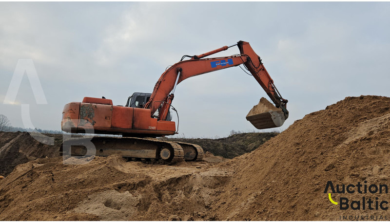Hitachi EX 215 - Pelle sur chenille: photos 3 Hitachi EX 215 - Pelle sur chenille: photos 3