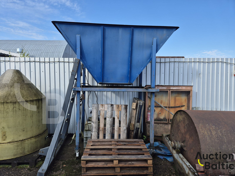 Hopper for various materials - Camion citerne: photos 1 Hopper for various materials - Camion citerne: photos 1