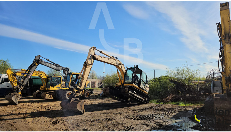 JCB JS 130 - Pelle sur chenille: photos 1 JCB JS 130 - Pelle sur chenille: photos 1