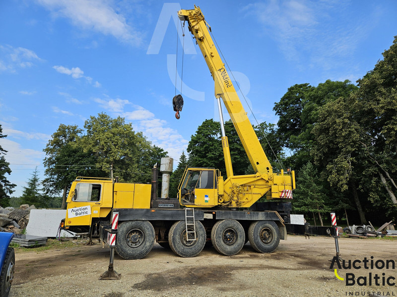 Liebherr LTM 1060 - Grue tout-terrain: photos 1 Liebherr LTM 1060 - Grue tout-terrain: photos 1
