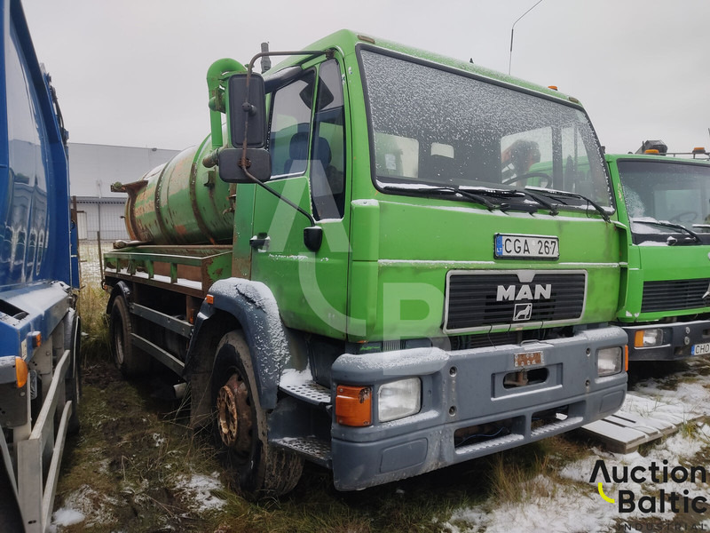 MAN 15.163 - Camion hydrocureur: photos 2 MAN 15.163 - Camion hydrocureur: photos 2