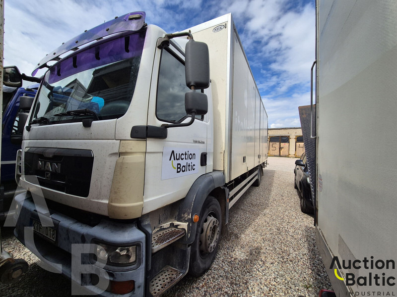 MAN 18.290 - Camion fourgon: photos 1 MAN 18.290 - Camion fourgon: photos 1