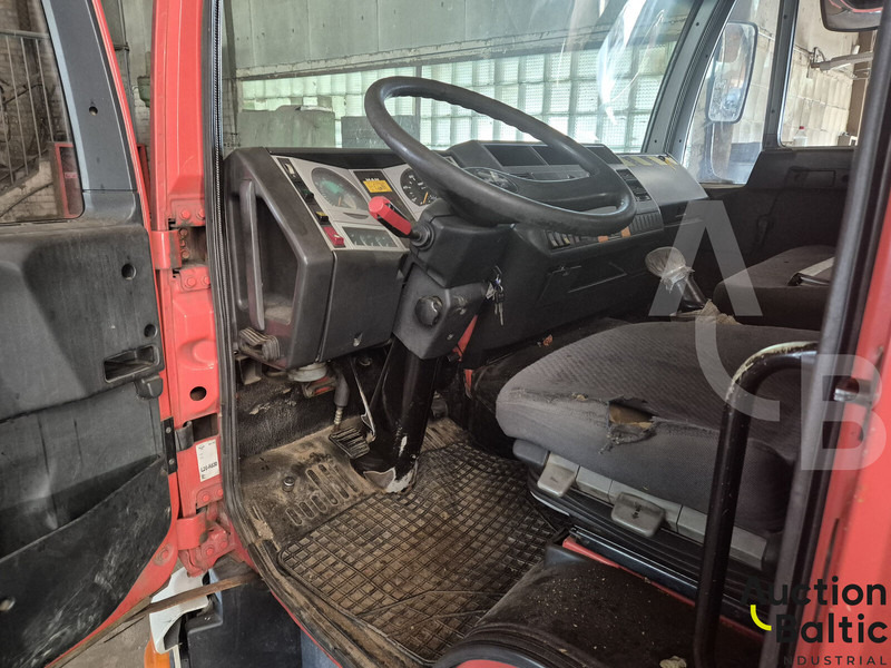 MAN 8.163 - Camion avec nacelle: photos 5 MAN 8.163 - Camion avec nacelle: photos 5