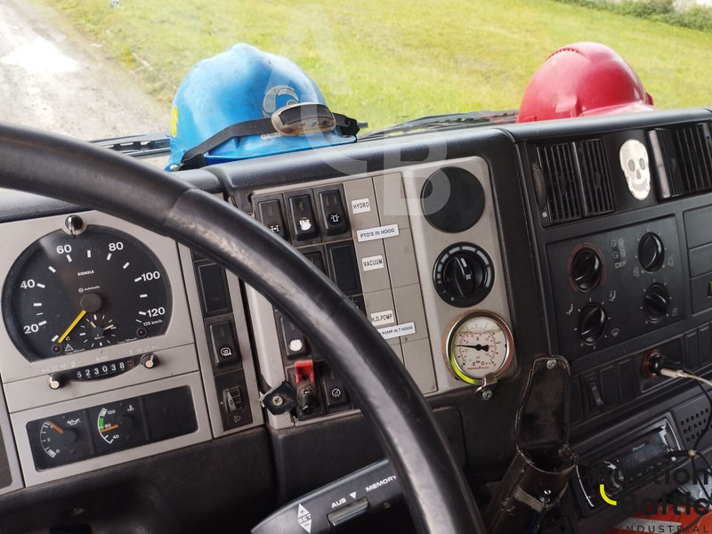 Camion hydrocureur MAN T 46: photos 9