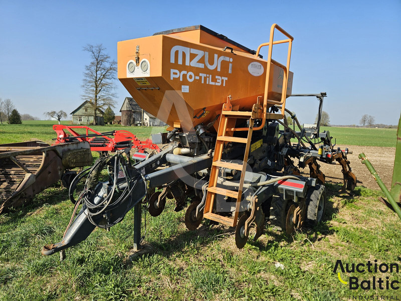 MZURI PRO-TIL3T - Combiné de semis: photos 2 MZURI PRO-TIL3T - Combiné de semis: photos 2