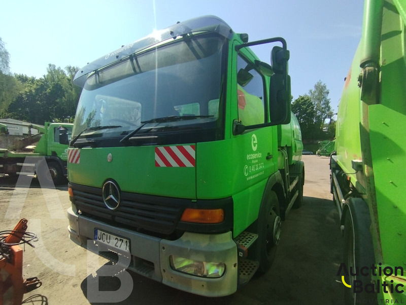 Mercedes-Benz Atego 1318 - Balayeuse de voirie: photos 2 Mercedes-Benz Atego 1318 - Balayeuse de voirie: photos 2