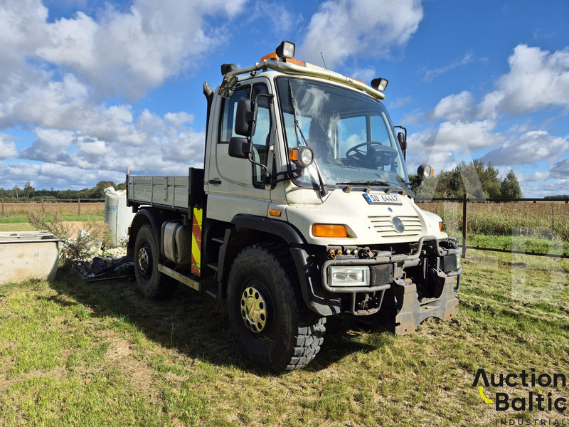 Mercedes-Benz Unimog U 400 - Camion benne: photos 2 Mercedes-Benz Unimog U 400 - Camion benne: photos 2