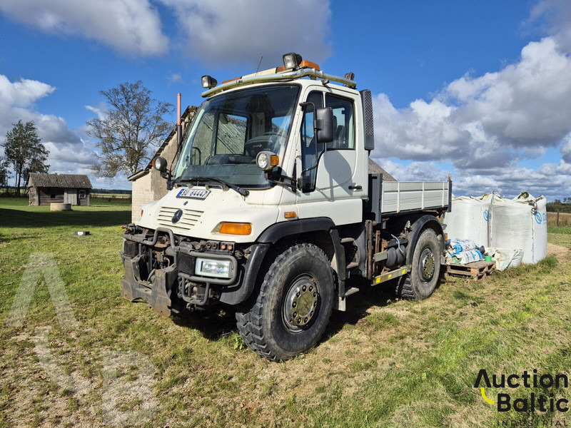 Mercedes-Benz Unimog U 400 - Camion benne: photos 1 Mercedes-Benz Unimog U 400 - Camion benne: photos 1