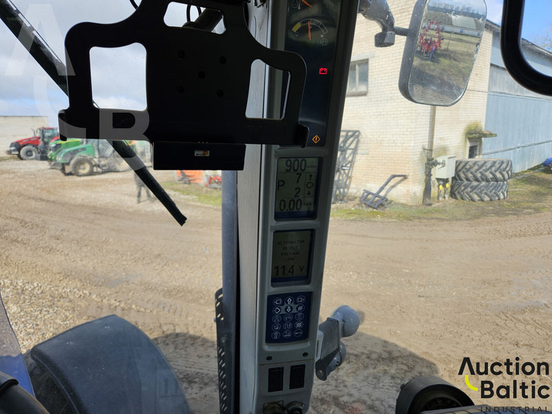 Tracteur agricole New Holland T 8.390: photos 12