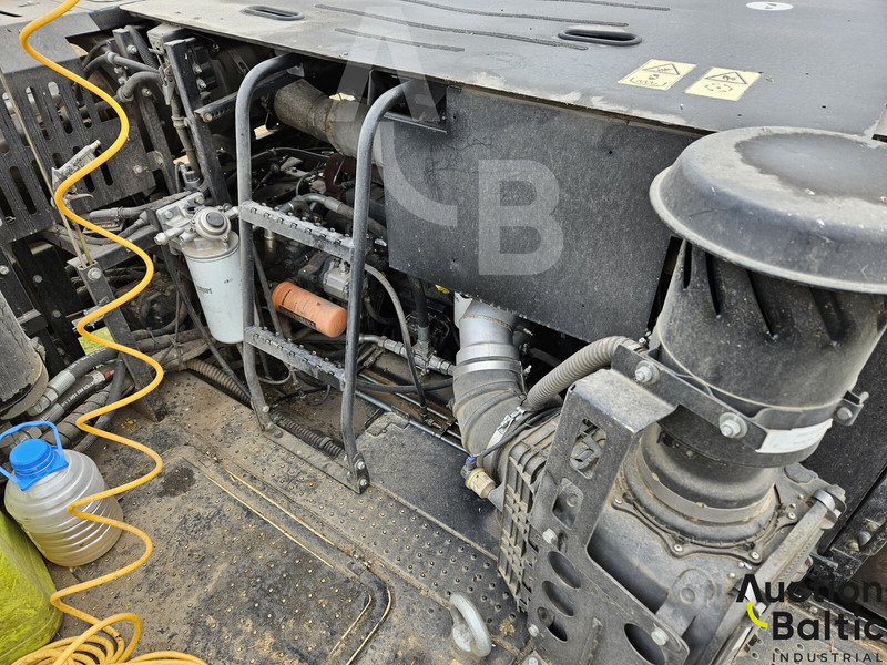 Moissonneuse-batteuse pour transport de la nourriture Rostselmash Acros 595 Plus: photos 17 Moissonneuse-batteuse pour transport de la nourriture Rostselmash Acros 595 Plus: photos 17