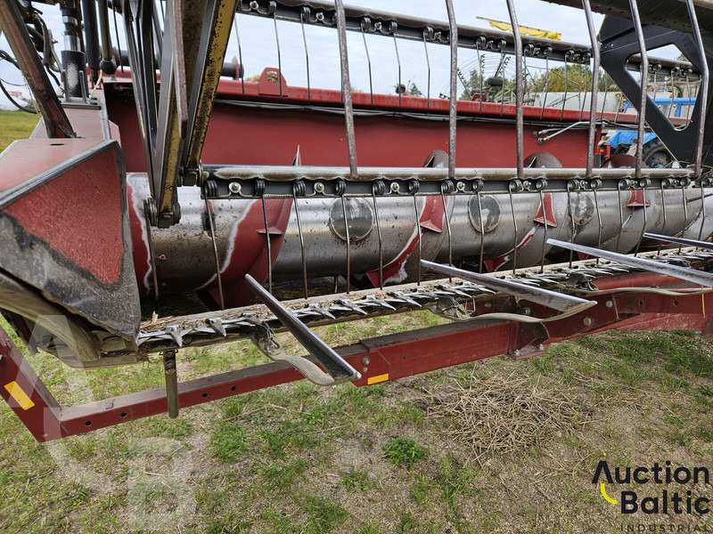 Moissonneuse-batteuse pour transport de la nourriture Rostselmash Acros 595 Plus: photos 8 Moissonneuse-batteuse pour transport de la nourriture Rostselmash Acros 595 Plus: photos 8