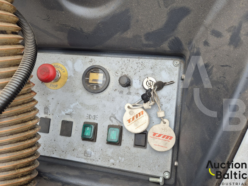 TSM Aria 240 - Balayeuse de voirie: photos 5 TSM Aria 240 - Balayeuse de voirie: photos 5