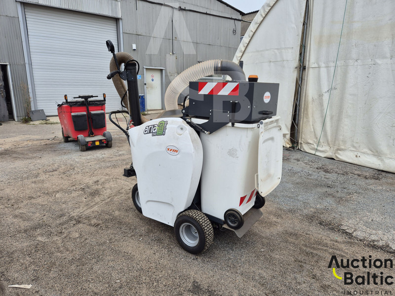 TSM Aria 240 - Balayeuse de voirie: photos 3 TSM Aria 240 - Balayeuse de voirie: photos 3