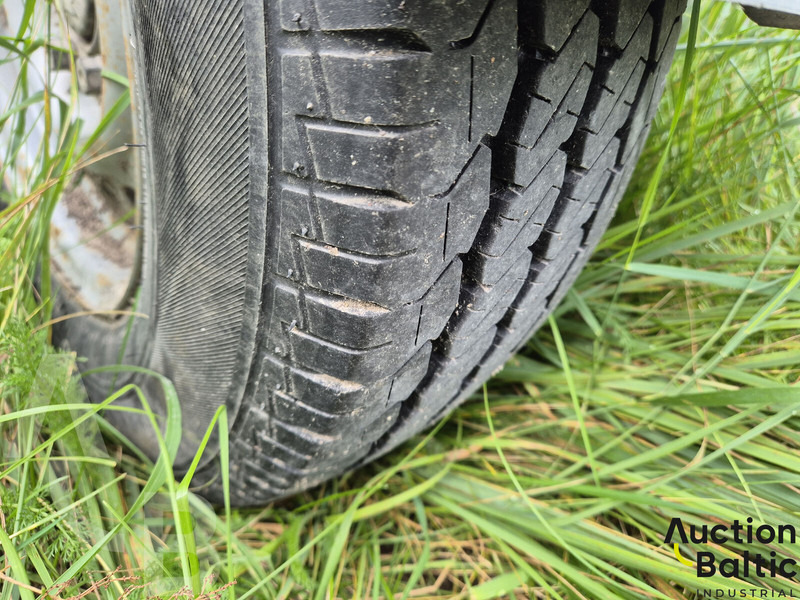 Tiki KP1500-RB - Semi-remorque rideaux coulissants: photos 5 Tiki KP1500-RB - Semi-remorque rideaux coulissants: photos 5