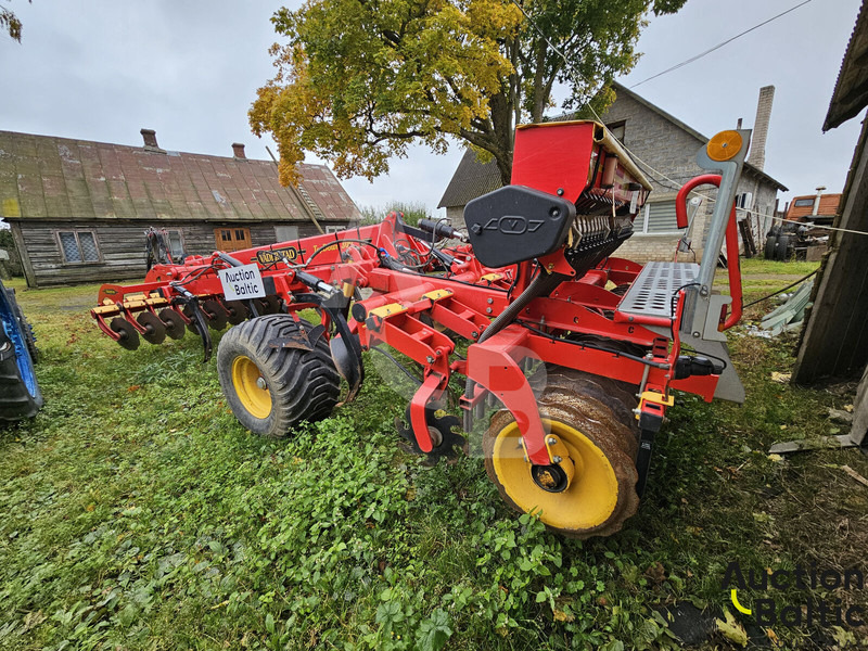 Vaderstad TD300 - Combiné de semis: photos 3 Vaderstad TD300 - Combiné de semis: photos 3