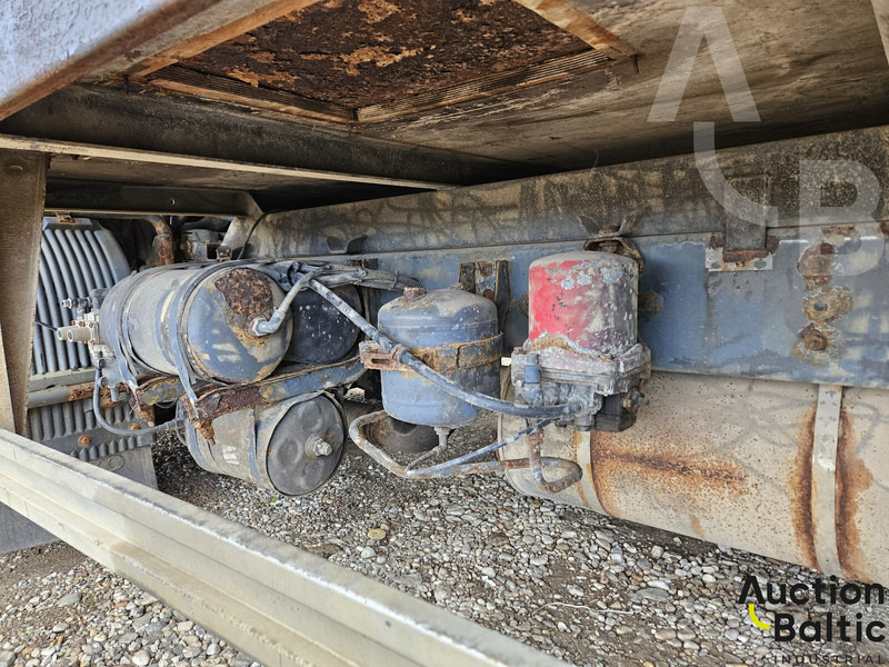 Remorqueuse Volvo FL 608: photos 8 Remorqueuse Volvo FL 608: photos 8