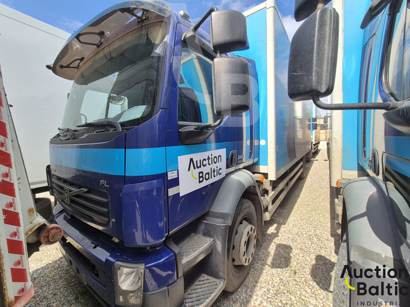 Volvo FL240 - Camion fourgon: photos 1 Volvo FL240 - Camion fourgon: photos 1