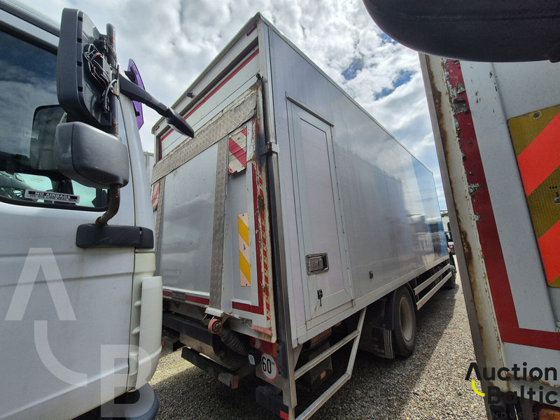 Volvo FL240 - Camion fourgon: photos 3 Volvo FL240 - Camion fourgon: photos 3