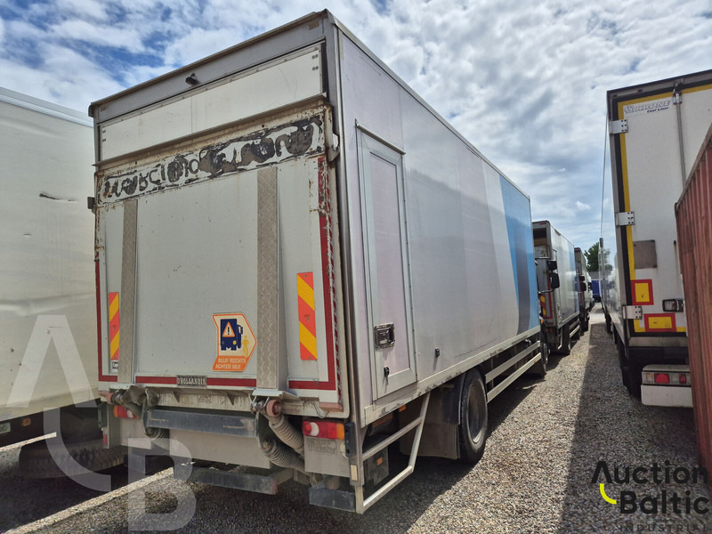 Volvo FL240 - Camion fourgon: photos 3 Volvo FL240 - Camion fourgon: photos 3