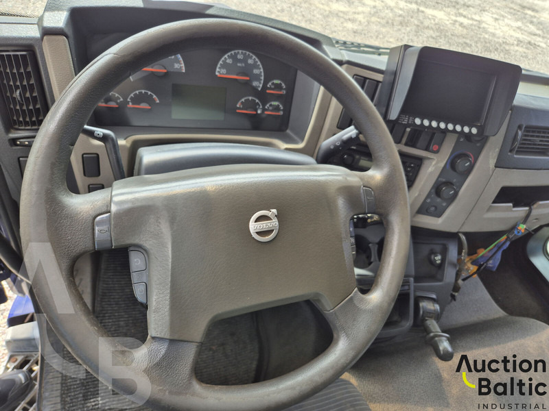 Volvo FL240 - Camion fourgon: photos 5 Volvo FL240 - Camion fourgon: photos 5