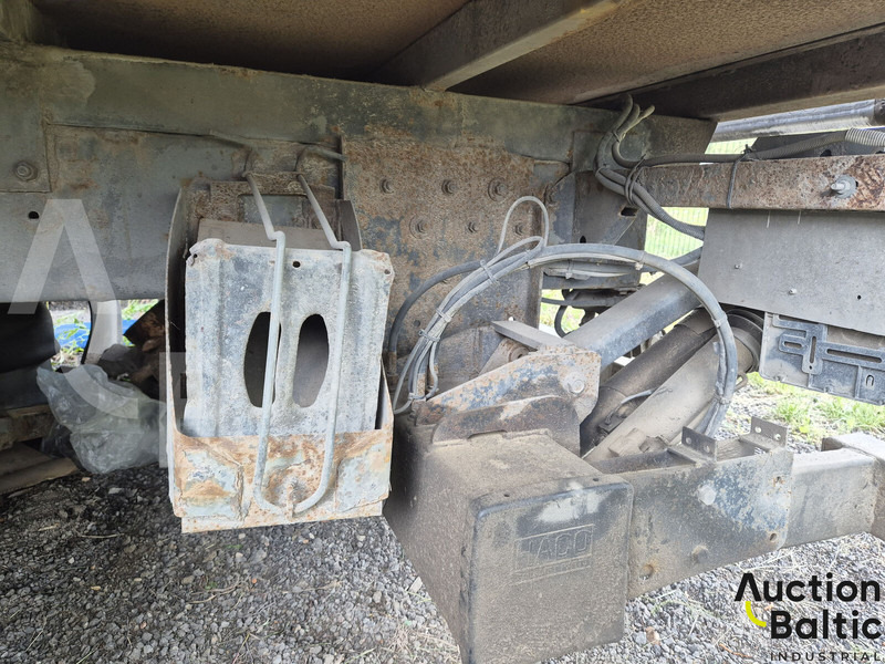 Camion plateau Volvo FL6: photos 20 Camion plateau Volvo FL6: photos 20