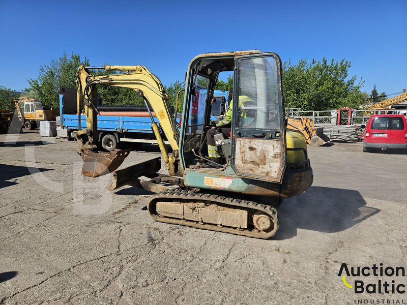 Yanmar B 27-2 A - Mini pelle: photos 3 Yanmar B 27-2 A - Mini pelle: photos 3