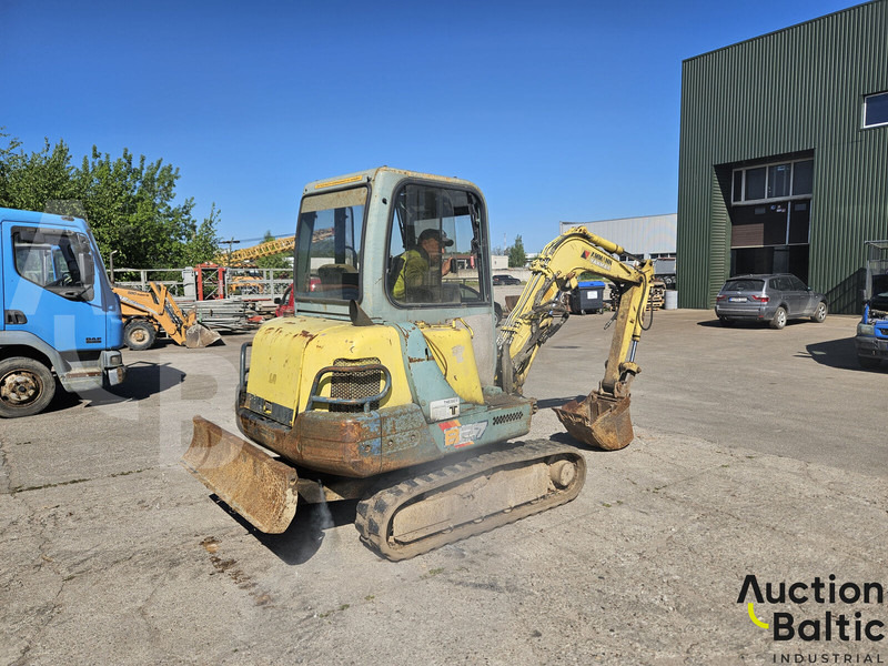 Yanmar B 27-2 A - Mini pelle: photos 2 Yanmar B 27-2 A - Mini pelle: photos 2