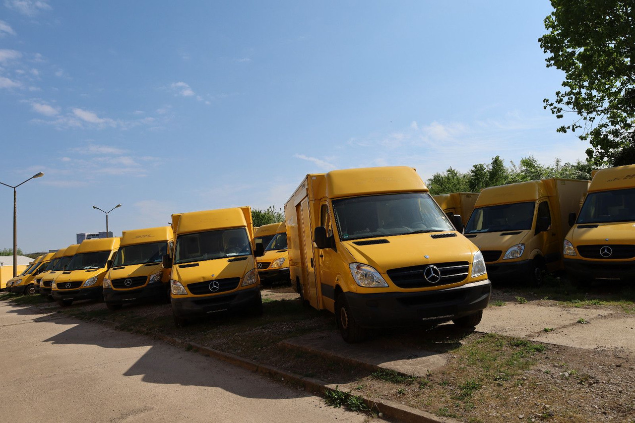Mercedes-Benz Sprinter II Pritsche/ Koffer/Regalsystem - Fourgon grand volume: photos 1 Mercedes-Benz Sprinter II Pritsche/ Koffer/Regalsystem - Fourgon grand volume: photos 1