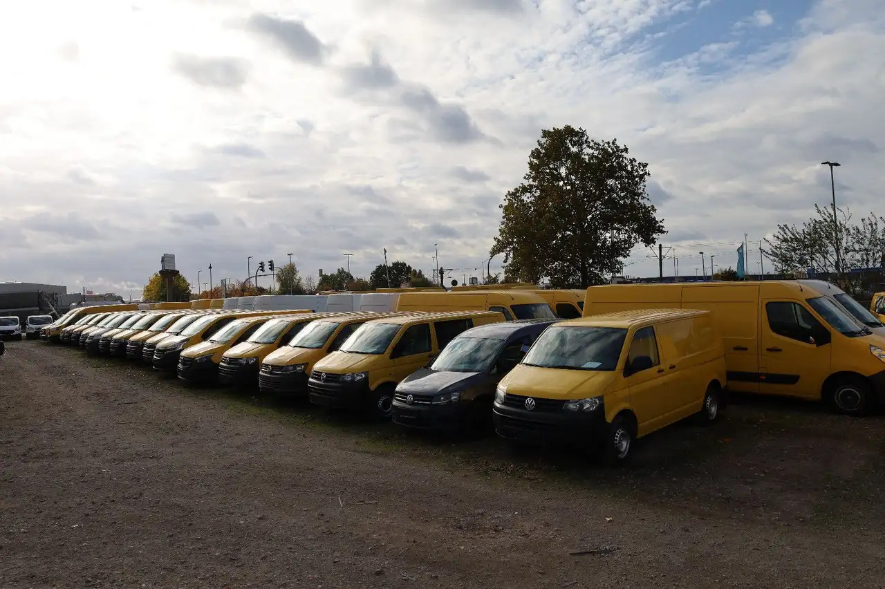 Volkswagen T5 Transporter/ 2.0 TDI/EU5/1.Hand - Fourgon utilitaire: photos 1 Volkswagen T5 Transporter/ 2.0 TDI/EU5/1.Hand - Fourgon utilitaire: photos 1