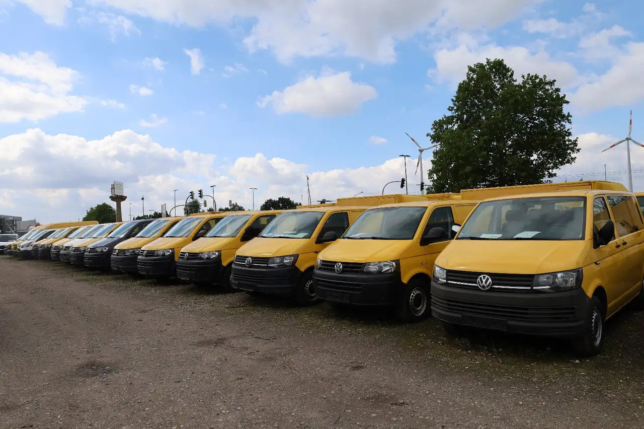 Volkswagen T5 Transporter Kasten-Kombi 2.0 TDI/EU5/5-Sitze - Utilitaire double cabine: photos 4 Volkswagen T5 Transporter Kasten-Kombi 2.0 TDI/EU5/5-Sitze - Utilitaire double cabine: photos 4