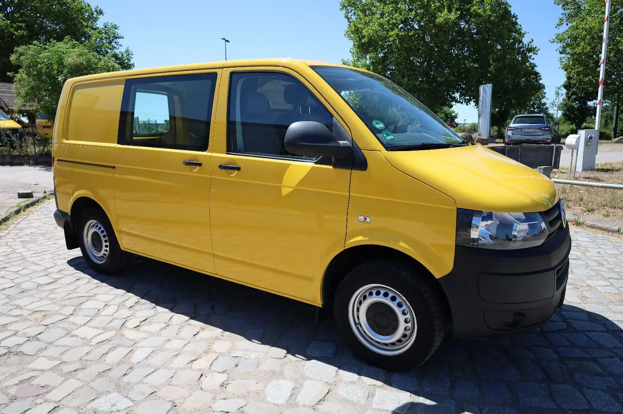 Volkswagen T5 Transporter Kasten-Kombi 2.0 TDI/EU5 - Voiture: photos 1 Volkswagen T5 Transporter Kasten-Kombi 2.0 TDI/EU5 - Voiture: photos 1
