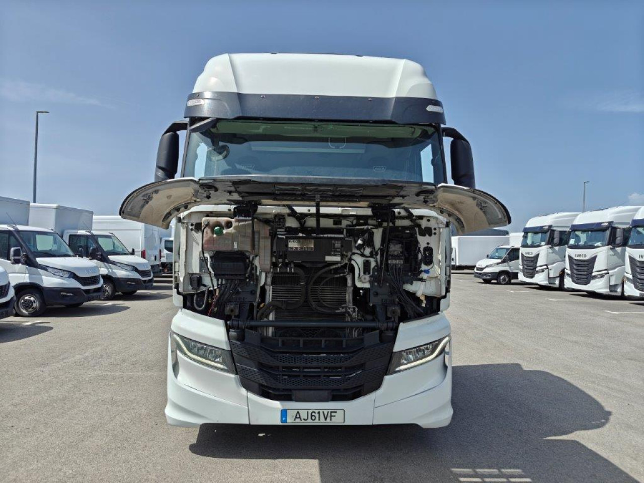IVECO Stralis AS440S46T/P2LNG Euro6 Intarder Klima - Tracteur routier: photos 2 IVECO Stralis AS440S46T/P2LNG Euro6 Intarder Klima - Tracteur routier: photos 2