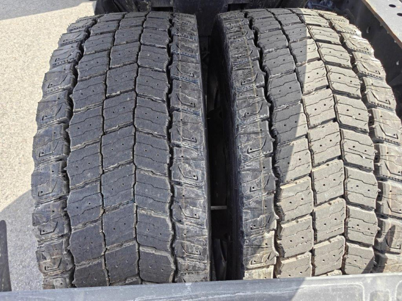 IVECO Stralis AS440S46T/P2LNG Euro6 Intarder Klima - Tracteur routier: photos 5 IVECO Stralis AS440S46T/P2LNG Euro6 Intarder Klima - Tracteur routier: photos 5